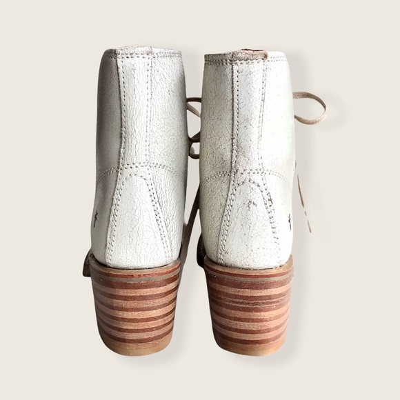 RARE Frye Sabrina 6G White Leather Retro Lace Up Combat Wood Heel Ankle Booties - Picture 13 of 16